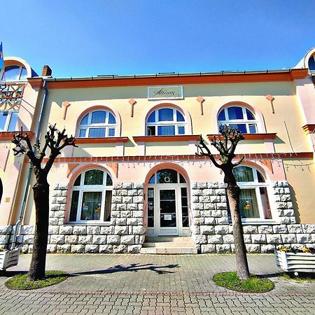 Atrium Hotel Harkány Eksteriør bilde